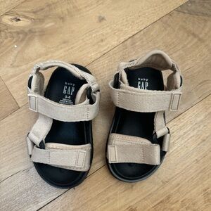 Toddler Gap sandals. Velcro.